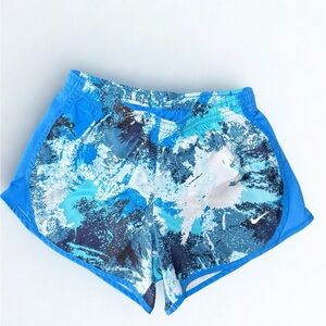 Nike Girl’s Athletic Running Shorts Blue Design Size Medium